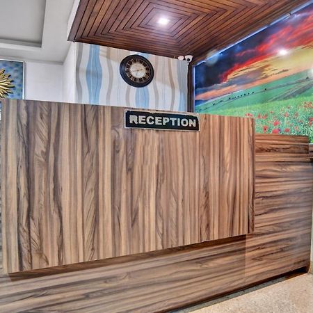 Hotel Treebo Trend Royal Galaxy Park Indore Esterno foto