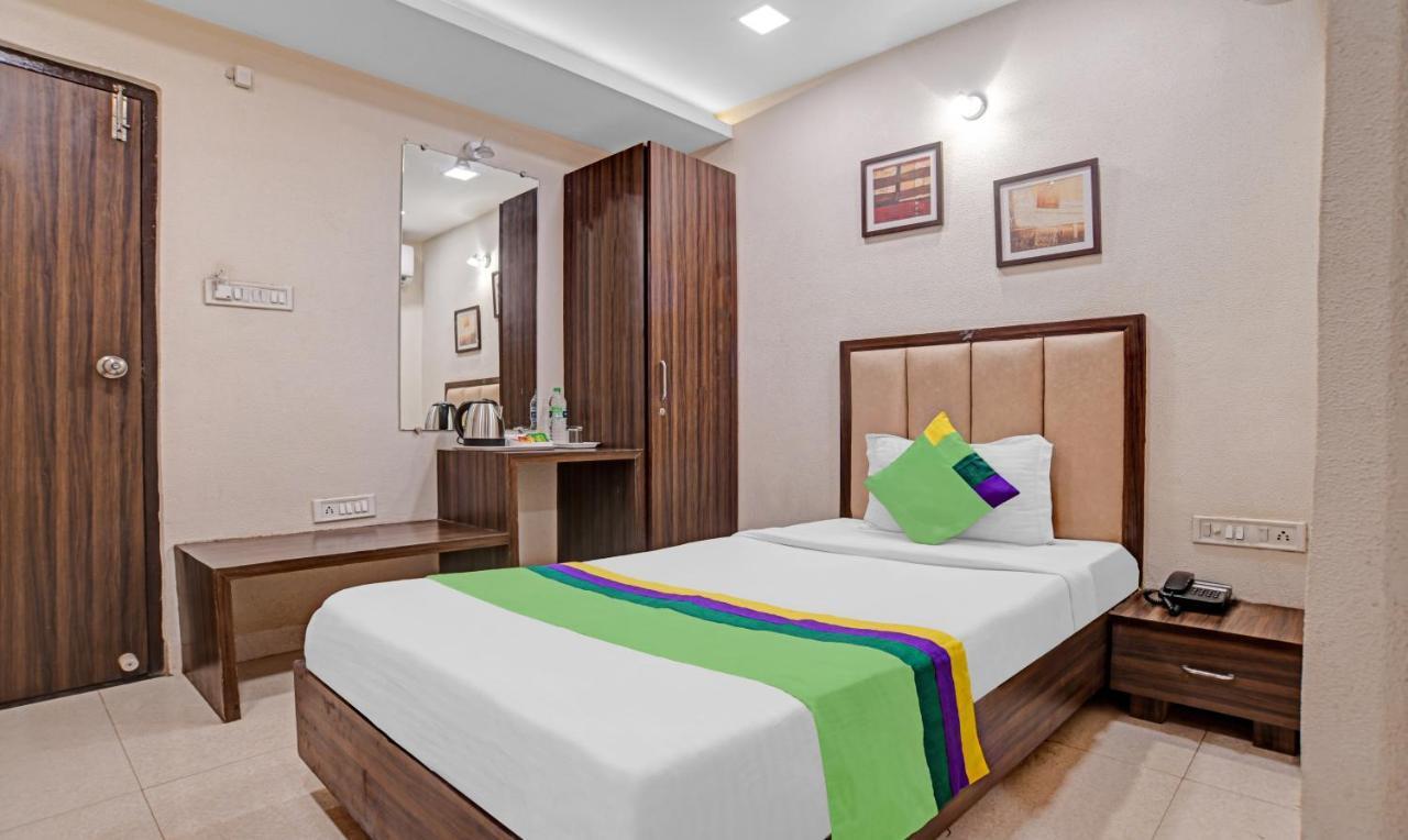 Hotel Treebo Trend Royal Galaxy Park Indore Esterno foto
