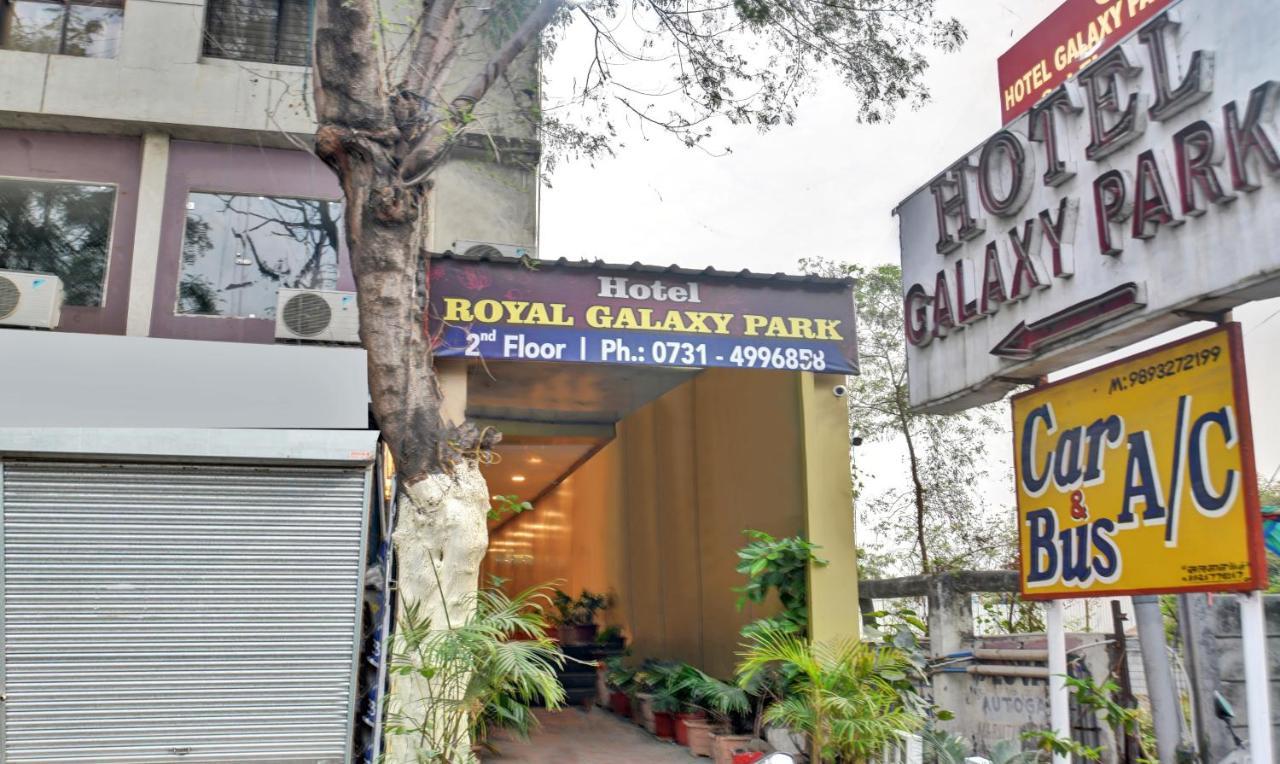 Hotel Treebo Trend Royal Galaxy Park Indore Esterno foto