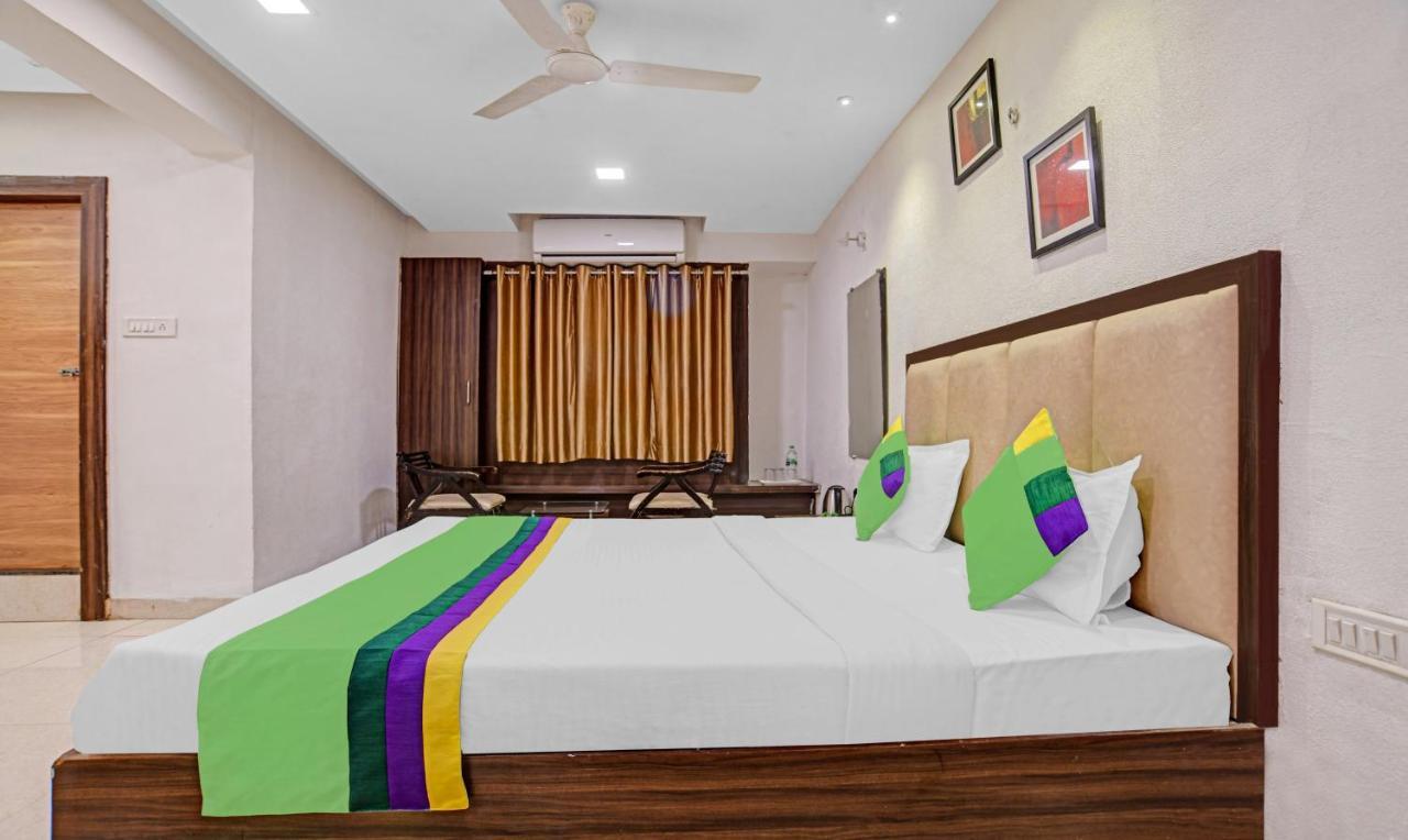 Hotel Treebo Trend Royal Galaxy Park Indore Esterno foto